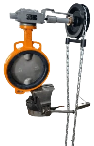 Fabrication réducteur AUMA à volant à chaine sur vanne papillon WOUTER WITZEL